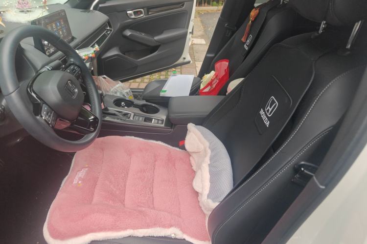 Used Honda Civic 2022 240TURBO CVT Dynamic Edition Left Front Seat
