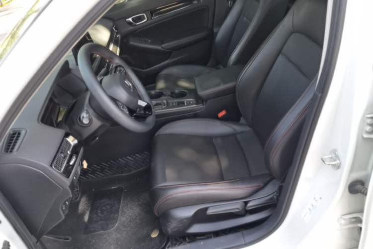 Used Honda Civic 2022 240TURBO CVT Dynamic Edition Left Front Seat