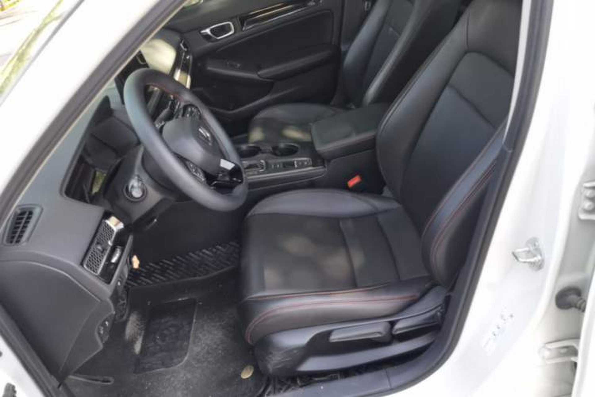 Used Honda Civic 2022 240TURBO CVT Dynamic Edition Left Front Seat