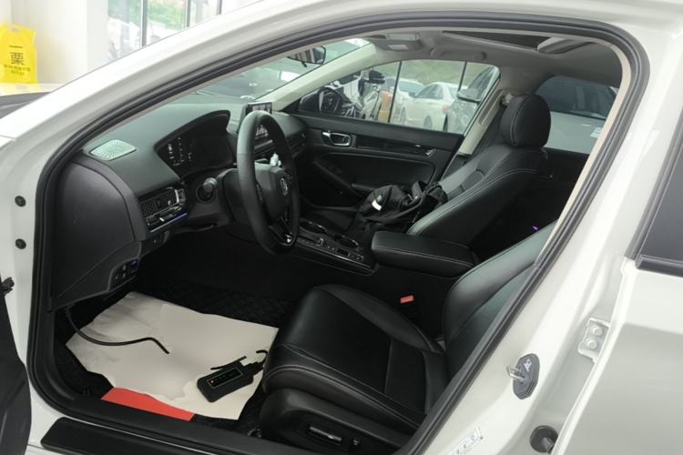 Used Honda Civic 2022 240TURBO CVT Dynamic Edition Left Front Seat