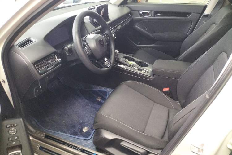 Used Honda Civic 2022 240TURBO CVT Dynamic Edition Left Front Seat