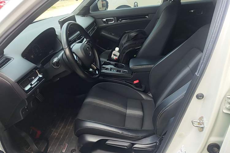 Used Honda Civic 2022 240TURBO CVT Dynamic Edition Left Front Seat