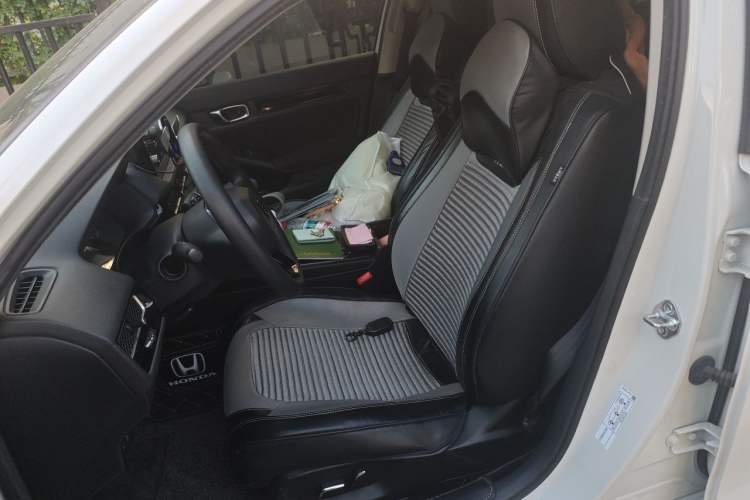 Used Honda Civic 2022 240TURBO CVT Dynamic Edition Left Front Seat