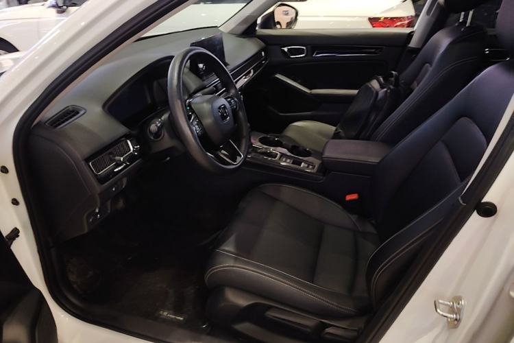 Used Honda Civic 2022 240TURBO CVT Dynamic Edition Left Front Seat