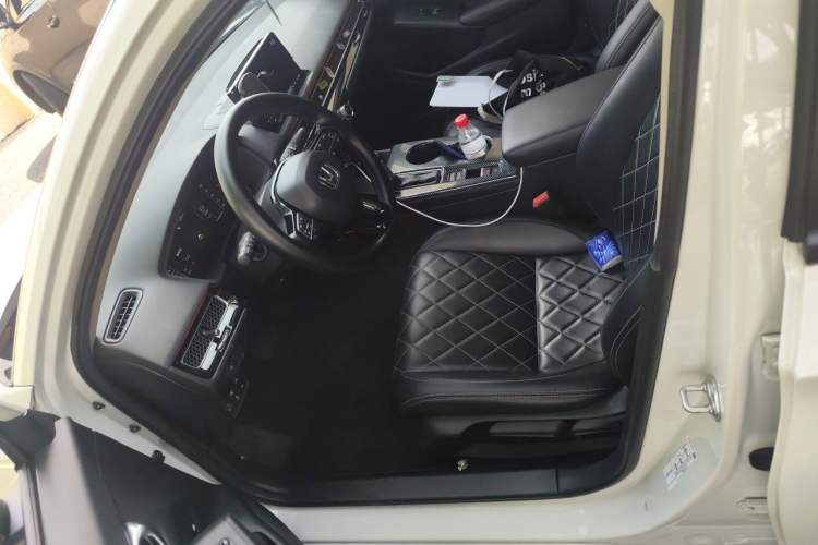 Used Honda Civic 2022 240TURBO CVT Dynamic Edition Left Front Seat