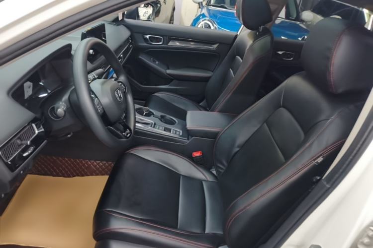 Used Honda Civic 2022 240TURBO CVT Dynamic Edition Left Front Seat