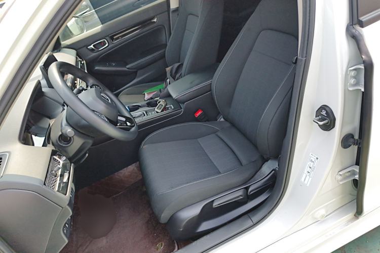 Used Honda Civic 2022 240TURBO CVT Dynamic Edition Left Front Seat