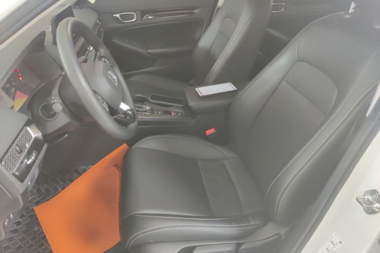 Used Honda Civic 2022 240TURBO CVT Dynamic Edition Left Front Seat