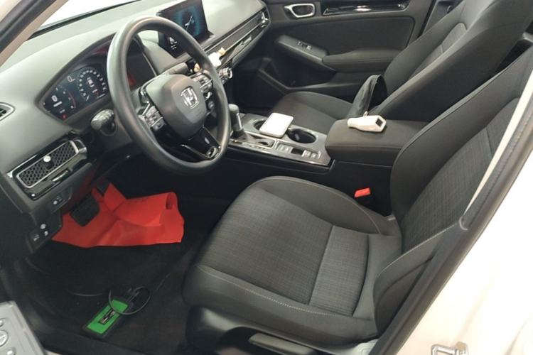 Used Honda Civic 2022 240TURBO CVT Dynamic Edition Left Front Seat