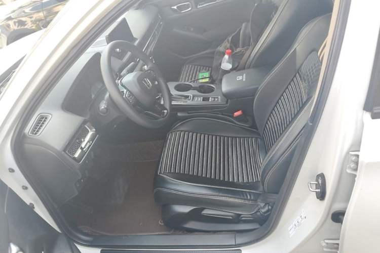Used Honda Civic 2022 240TURBO CVT Dynamic Edition Left Front Seat