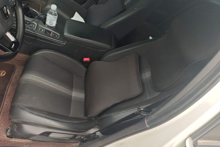 Used Honda Civic 2022 240TURBO CVT Dynamic Edition Left Front Seat