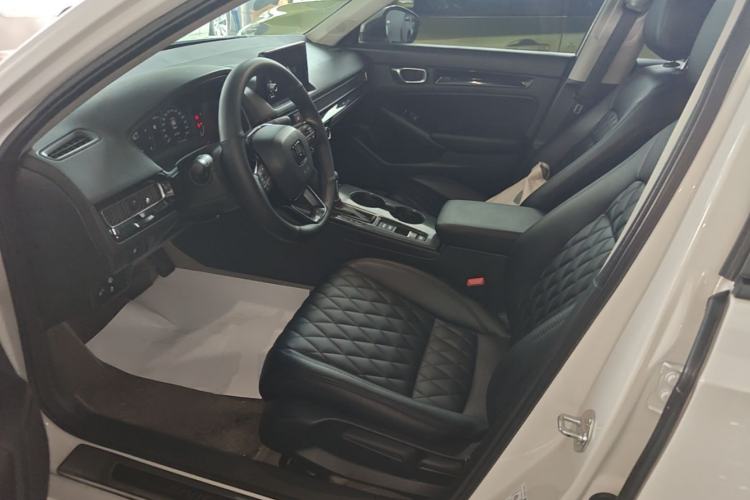 Used Honda Civic 2022 240TURBO CVT Dynamic Edition Left Front Seat