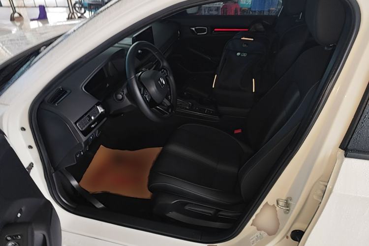 Used Honda Civic 2022 240TURBO CVT Dynamic Edition Left Front Seat