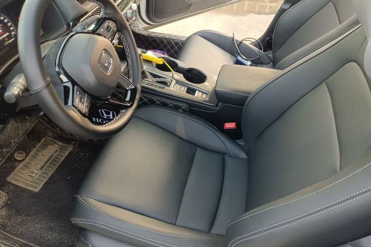 Used Honda Civic 2022 240TURBO CVT Dynamic Edition Left Front Seat