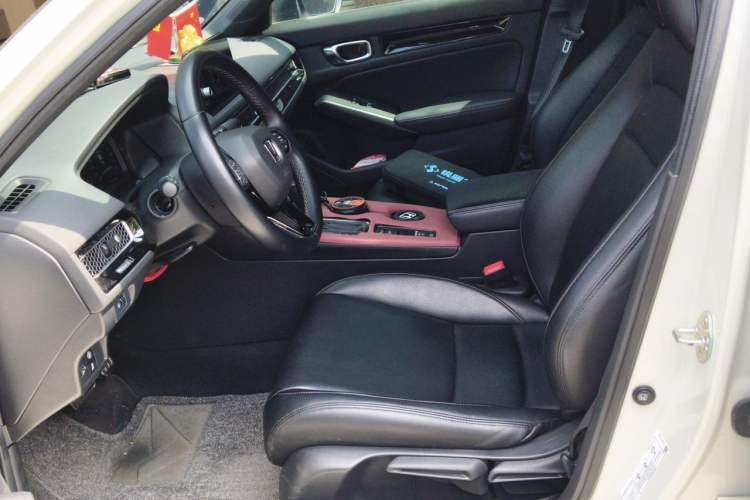 Used Honda Civic 2022 240TURBO CVT Dynamic Edition Left Front Seat