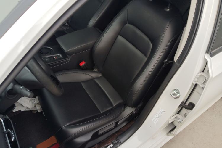 Used Honda Civic 2022 240TURBO CVT Dynamic Edition Left Front Seat