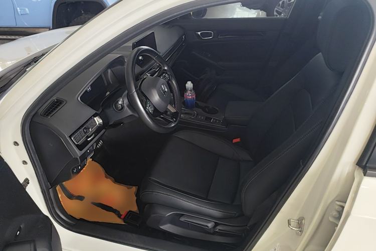 Used Honda Civic 2022 240TURBO CVT Dynamic Edition Left Front Seat