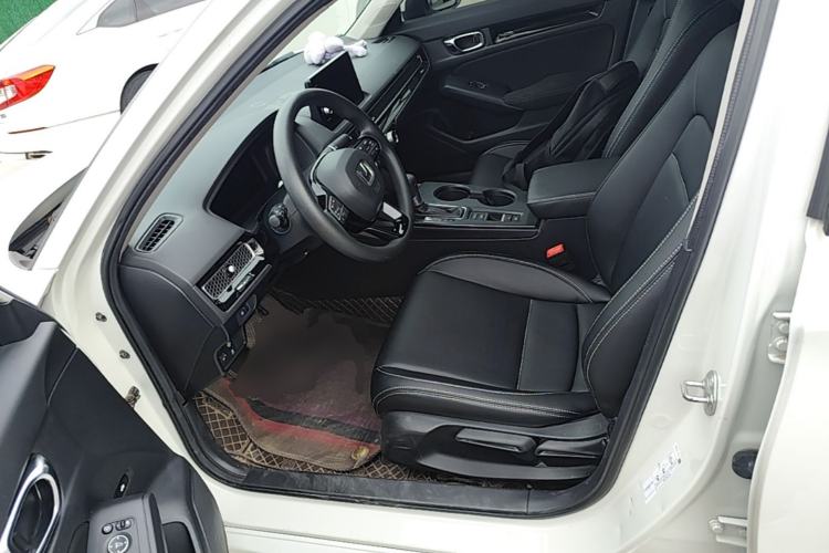 Used Honda Civic 2022 240TURBO CVT Dynamic Edition Left Front Seat