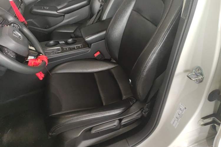 Used Honda Civic 2022 240TURBO CVT Dynamic Edition Left Front Seat