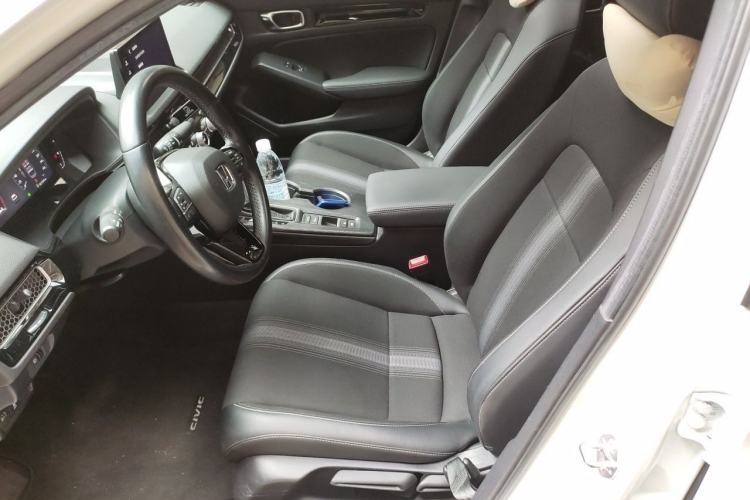 Used Honda Civic 2022 240TURBO CVT Dynamic Edition Left Front Seat