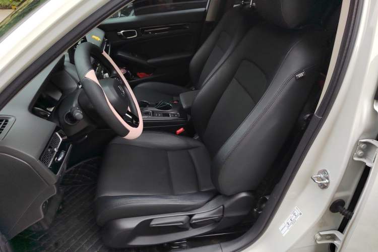 Used Honda Civic 2022 240TURBO CVT Dynamic Edition Left Front Seat