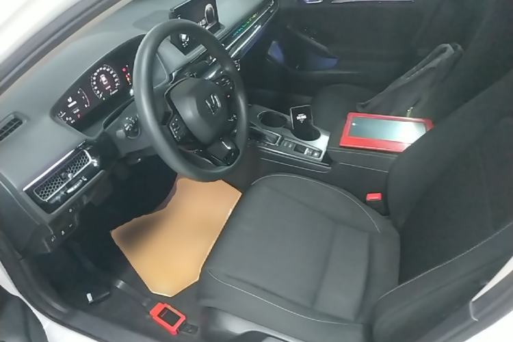 Used Honda Civic 2022 240TURBO CVT Dynamic Edition Left Front Seat
