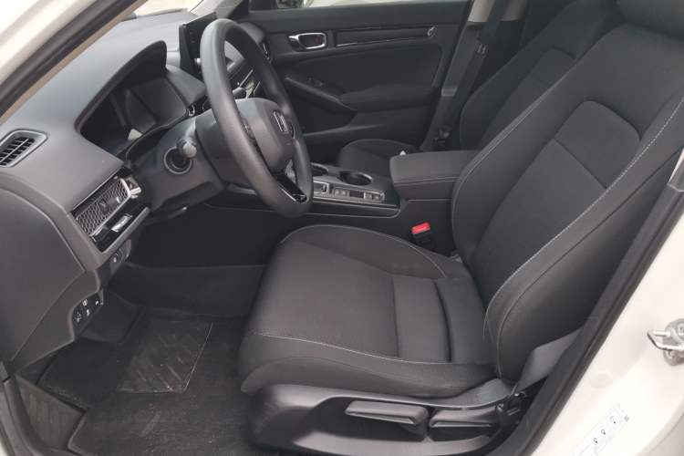 Used Honda Civic 2022 240TURBO CVT Dynamic Edition Left Front Seat