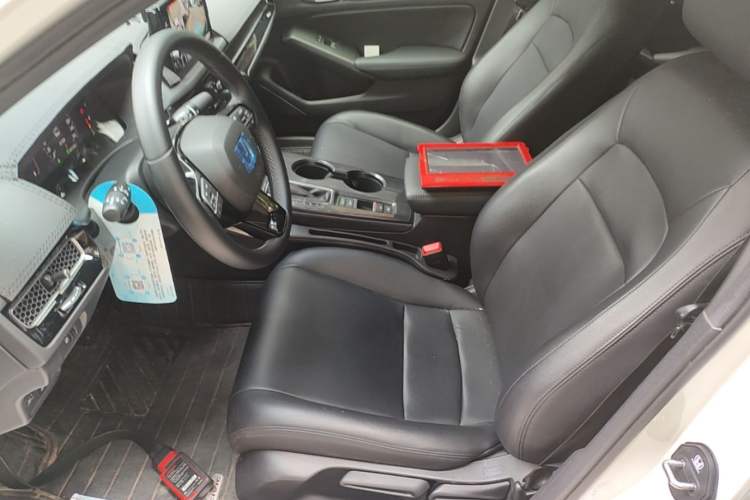 Used Honda Civic 2022 240TURBO CVT Dynamic Edition Left Front Seat
