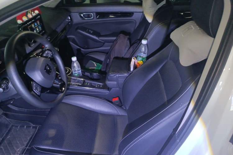 Used Honda Civic 2022 240TURBO CVT Dynamic Edition Left Front Seat