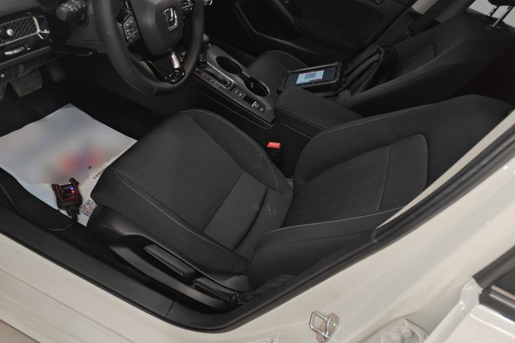 Used Honda Civic 2022 240TURBO CVT Dynamic Edition Left Front Seat