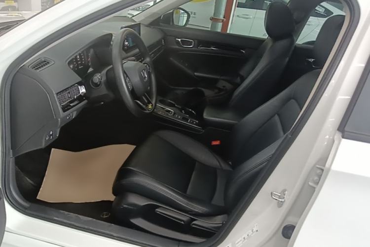 Used Honda Civic 2022 240TURBO CVT Dynamic Edition Left Front Seat