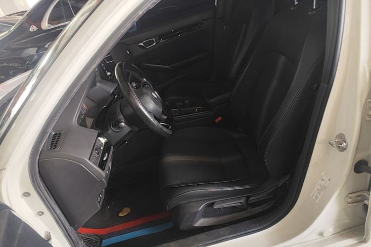 Used Honda Civic 2022 240TURBO CVT Dynamic Edition Left Front Seat