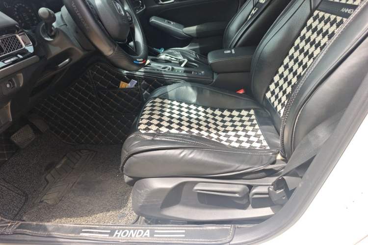 Used Honda Civic 2022 240TURBO CVT Dynamic Edition Left Front Seat