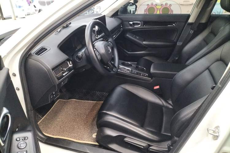 Used Honda Civic 2022 240TURBO CVT Dynamic Edition Left Front Seat