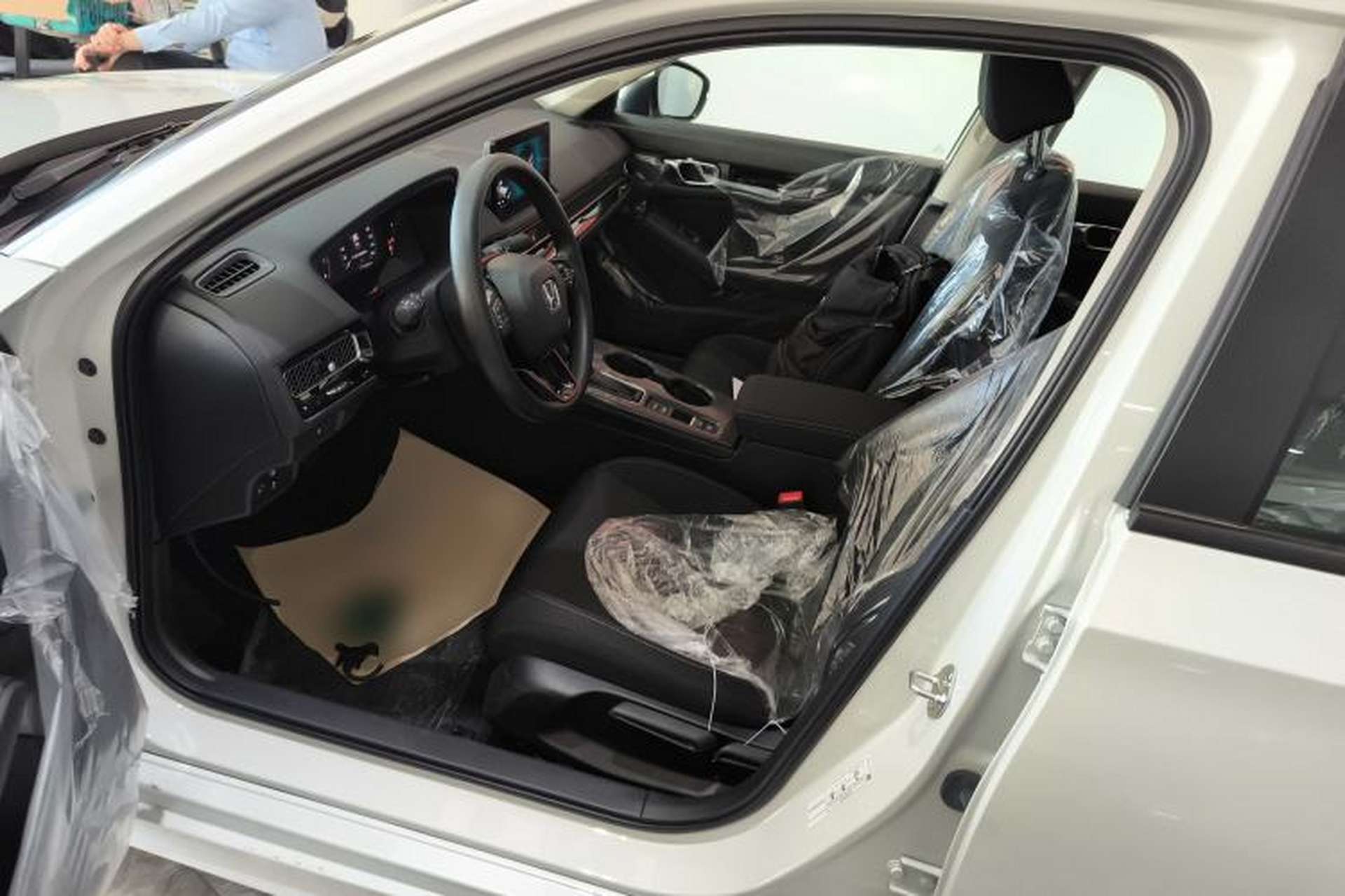 Used Honda Civic 2022 240TURBO CVT Dynamic Edition Left Front Seat