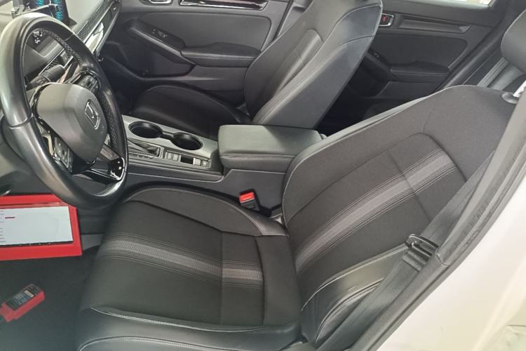 Used Honda Civic 2022 240TURBO CVT Dynamic Edition Left Front Seat