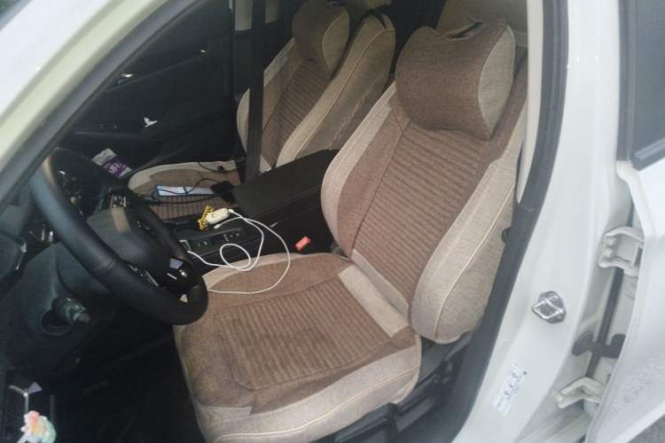 Used Honda Civic 2022 240TURBO CVT Dynamic Edition Left Front Seat