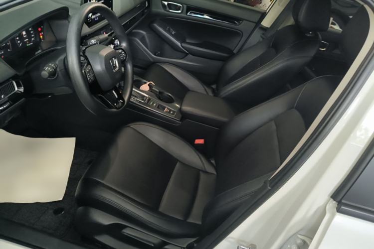 Used Honda Civic 2022 240TURBO CVT Dynamic Edition Left Front Seat