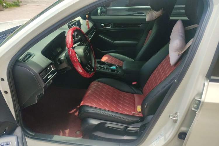 Used Honda Civic 2022 240TURBO CVT Dynamic Edition Left Front Seat