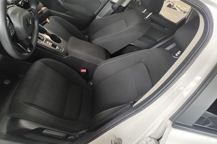 Used Honda Civic 2022 240TURBO CVT Dynamic Edition Left Front Seat