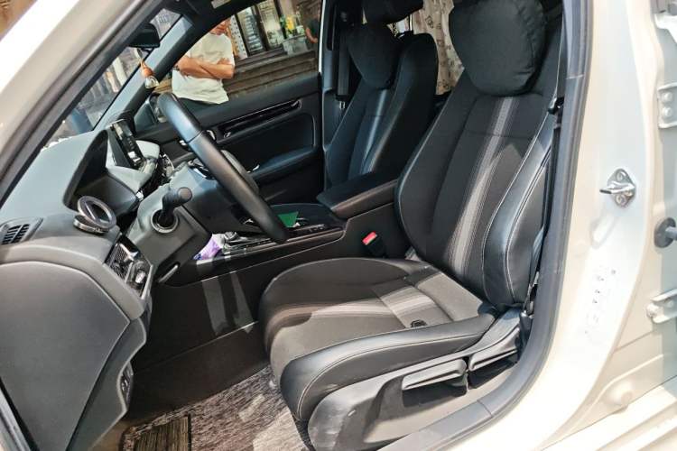 Used Honda Civic 2022 240TURBO CVT Dynamic Edition Left Front Seat