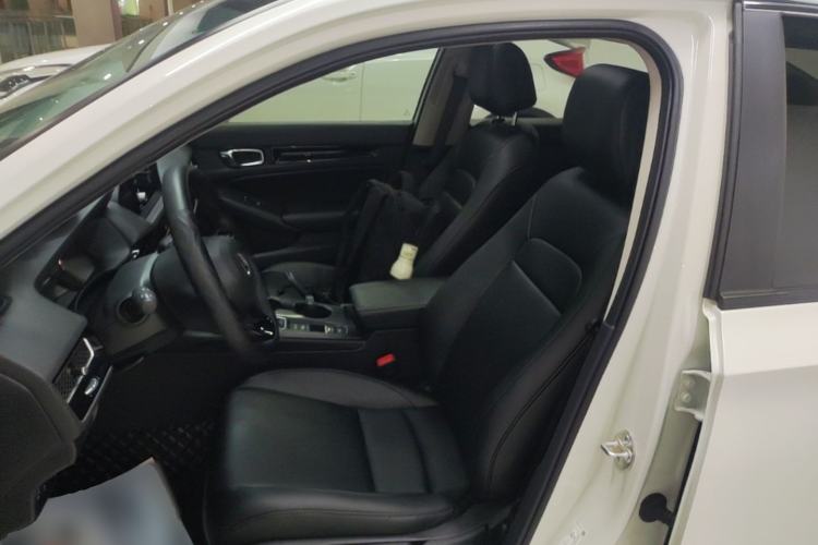 Used Honda Civic 2022 240TURBO CVT Dynamic Edition Left Front Seat