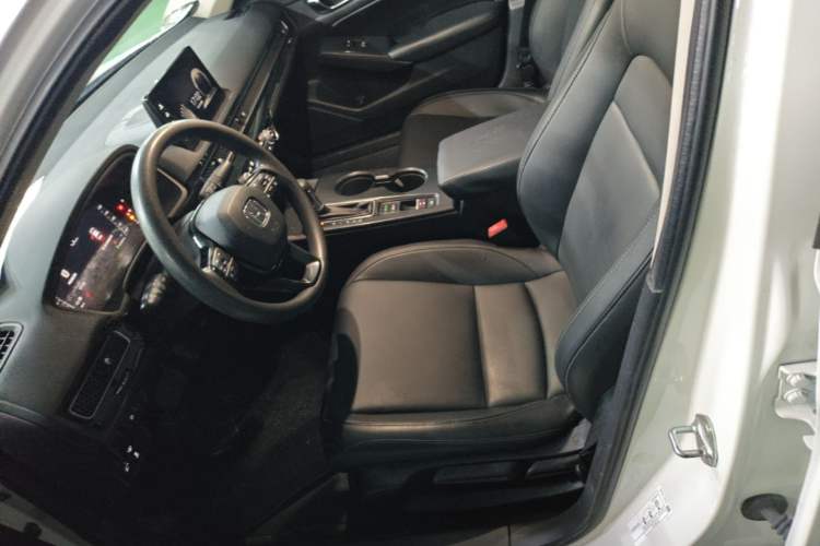 Used Honda Civic 2022 240TURBO CVT Dynamic Edition Left Front Seat