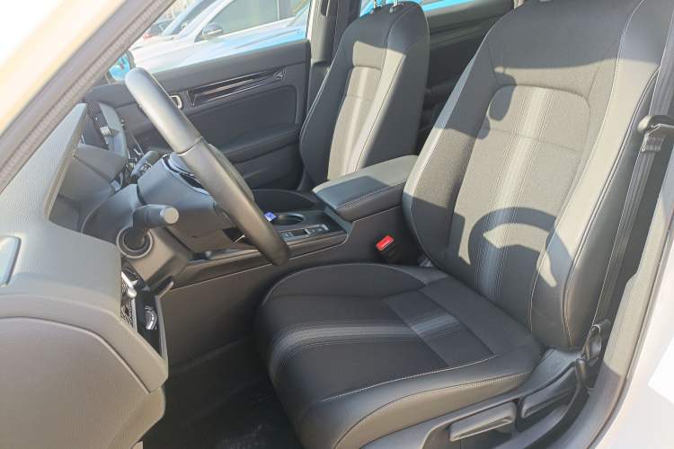 Used Honda Civic 2022 240TURBO CVT Dynamic Edition Left Front Seat