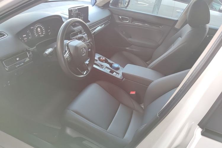 Used Honda Civic 2022 240TURBO CVT Dynamic Edition Left Front Seat