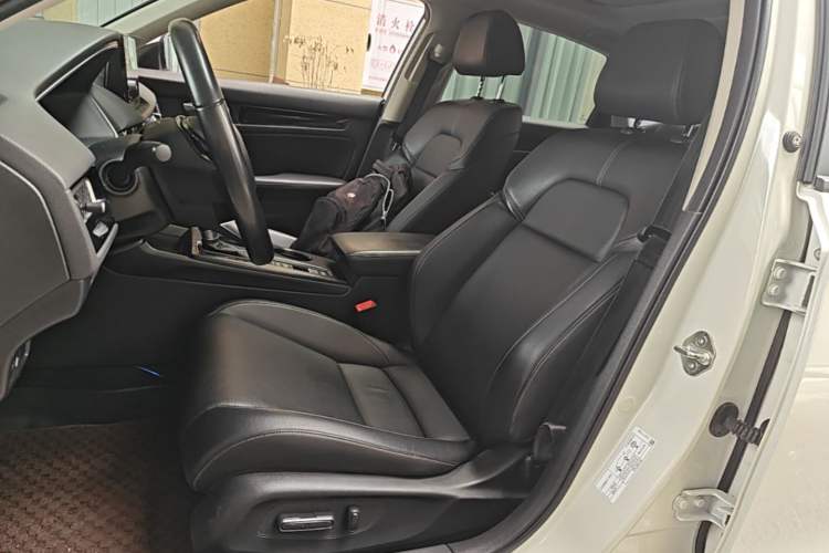 Used Honda Civic 2022 240TURBO CVT Dynamic Control Version Left Front Seat