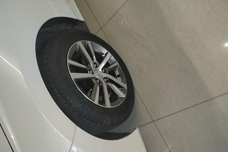 Used Honda Civic 2022 240TURBO CVT Dynamic Edition Left Front Wheel Hub