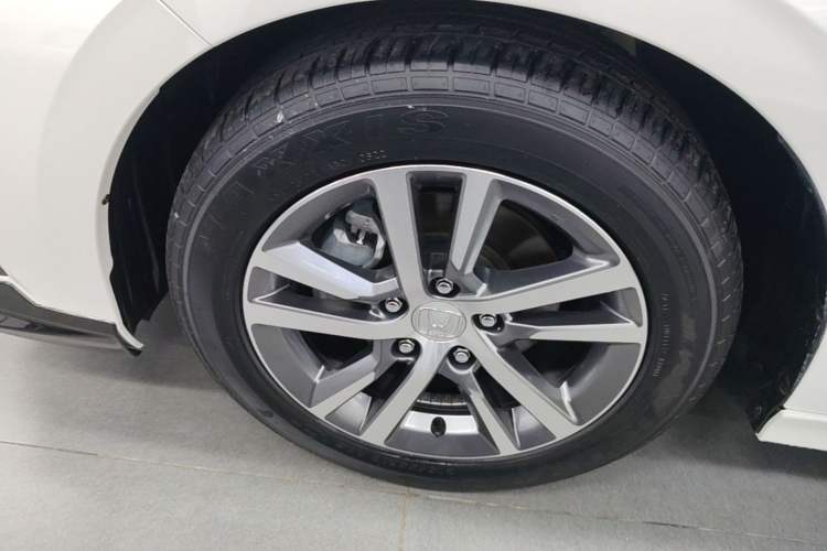 Used Honda Civic 2022 240TURBO CVT Dynamic Edition Left Front Wheel Hub