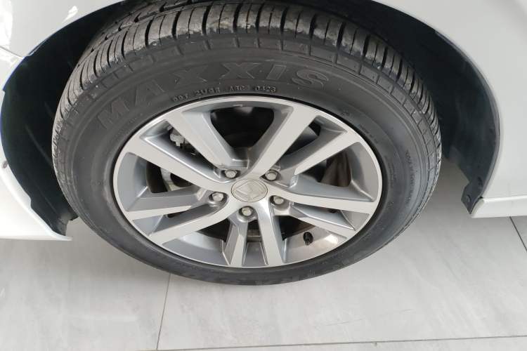 Used Honda Civic 2022 240TURBO CVT Dynamic Edition Left Front Wheel Hub