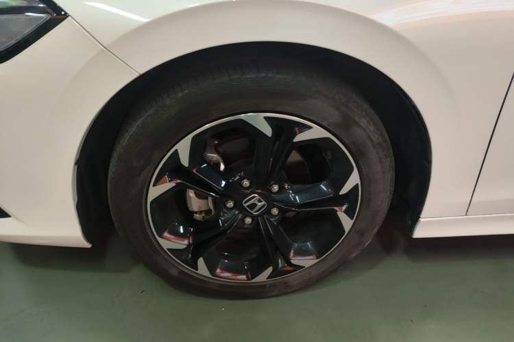 Used Honda Civic 2022 240TURBO CVT Dynamic Edition Left Front Wheel Hub